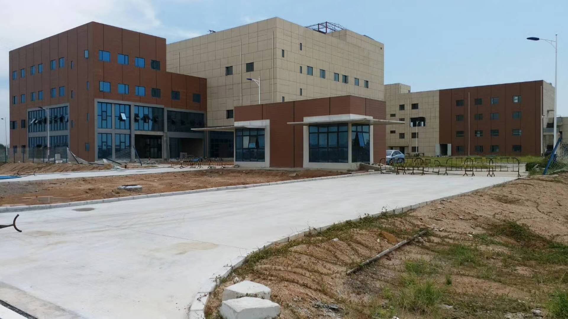 热烈祝贺盛客超市监控系统工程安装完毕及交付使