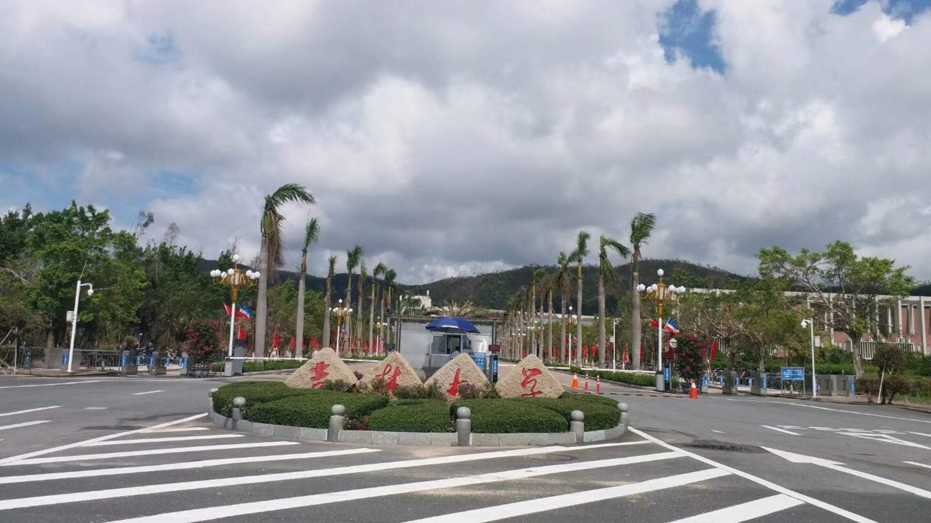 热烈祝贺盛客超市公共广播系统工程安装完毕及交付使